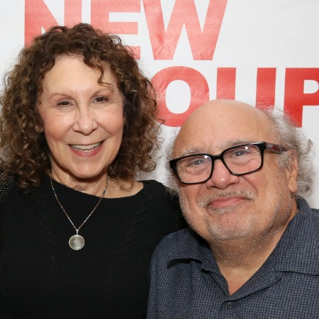 Rhea Perlman and her ex husband Danny Devito.